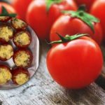 Вместо пълнено зеле и чушки: рецепта за пълнени домати с